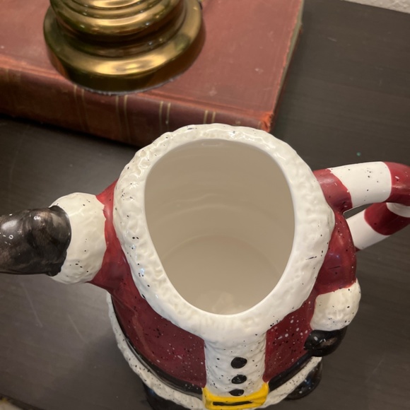 🎅🏻 2001 Julie Ueland ceramic Santa teapot. Manufacture by Enesco - Picture 2 of 6